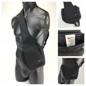 nike sling pouch